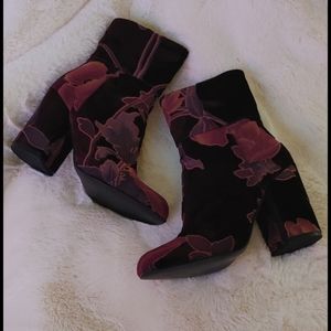 Steve Madden Goldie Block Heel Mid Boot